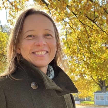 Irina Varlamova in autumn